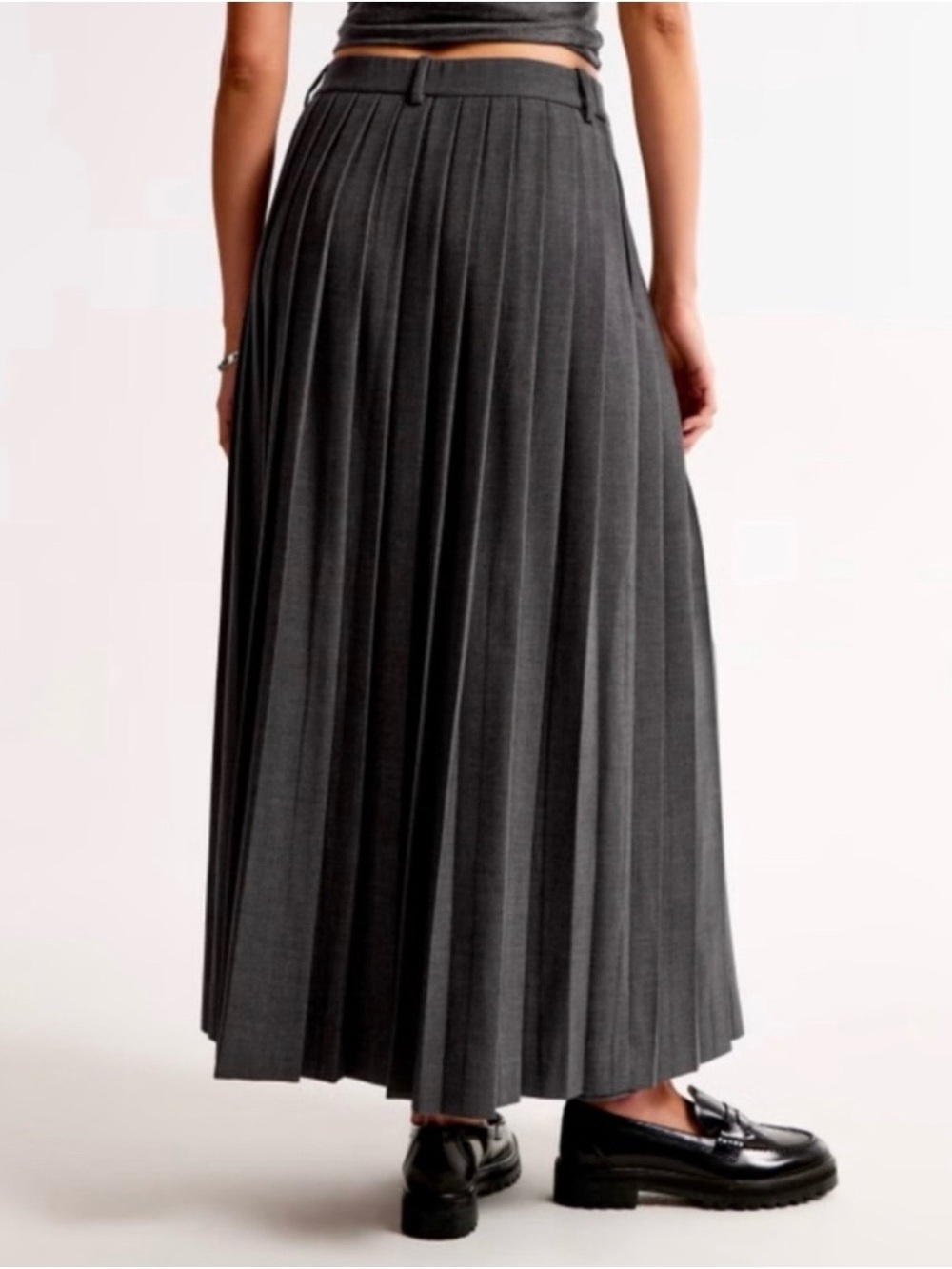 Abercrombie & Fitch Pleated Maxi Skirt with Side Slit - Charcoal Gray - Picture 3 of 7